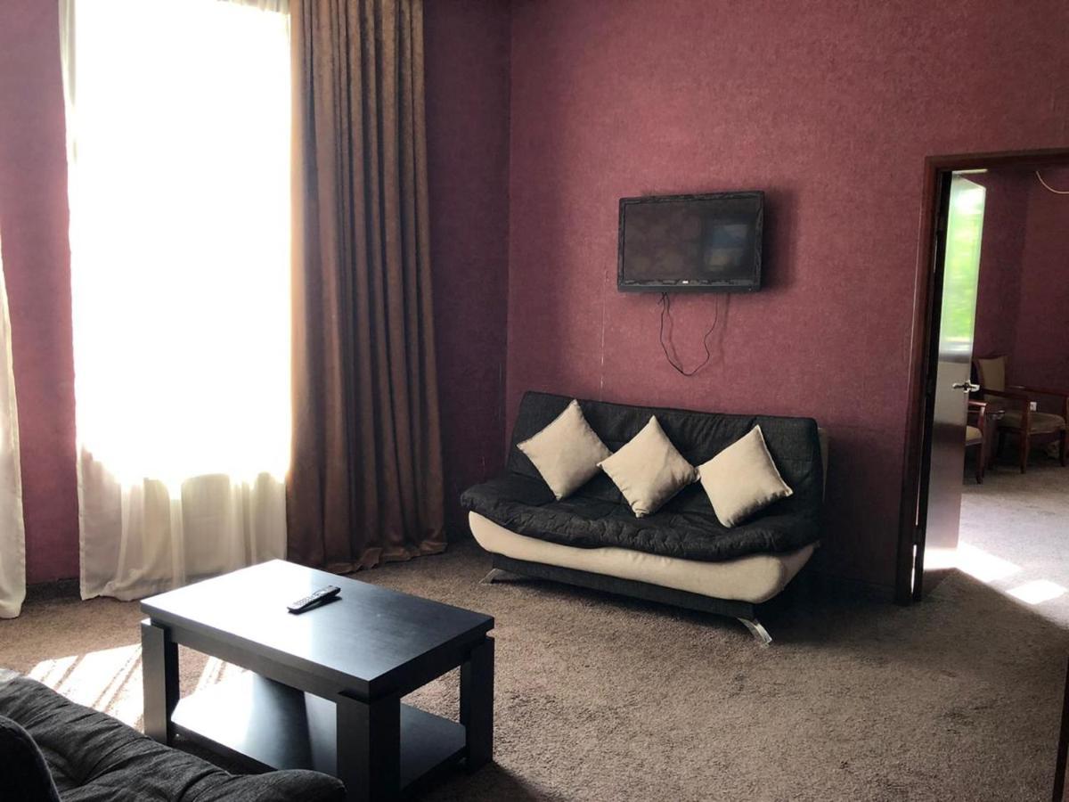 Hotel Vaki Tbilissi Extérieur photo