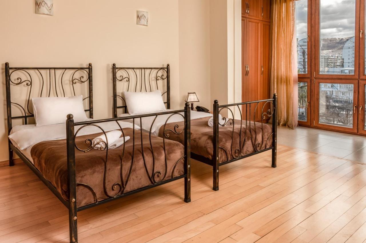 Hotel Vaki Tbilissi Extérieur photo