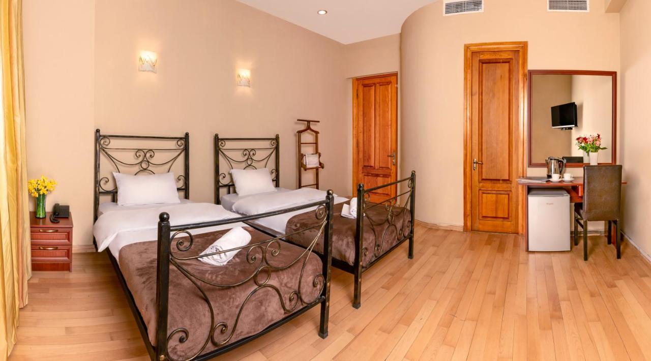 Hotel Vaki Tbilissi Extérieur photo
