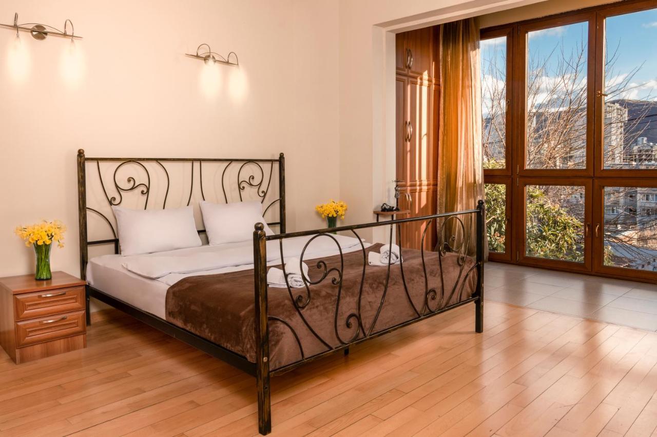 Hotel Vaki Tbilissi Extérieur photo