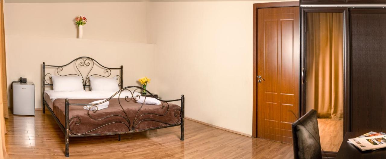 Hotel Vaki Tbilissi Extérieur photo
