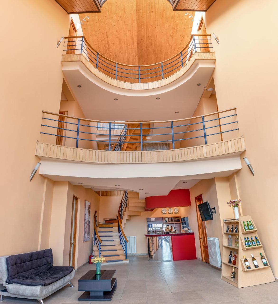 Hotel Vaki Tbilissi Extérieur photo