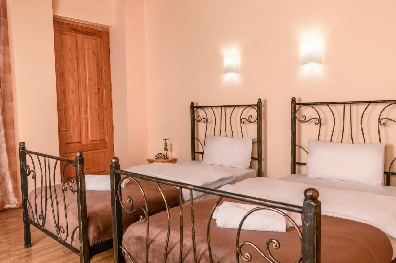 Hotel Vaki Tbilissi Extérieur photo